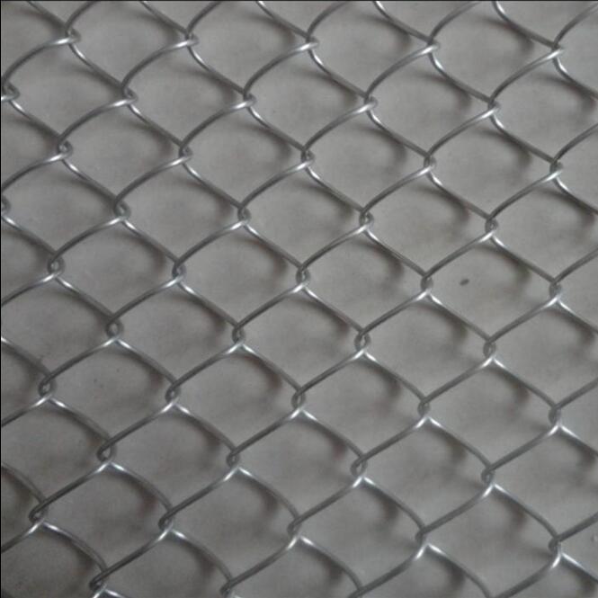 Altezza 1,8 m diametro del filo 4 mm di maglia 90 * 90 mm di sicurezza Industrial Chain Link Fence 0