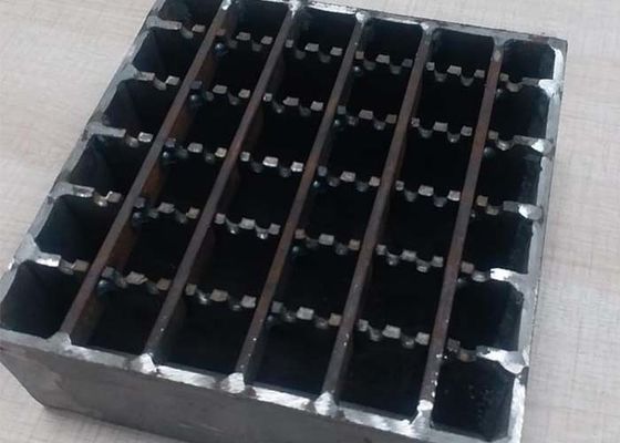 Low Carbon Floor Serrated Heavy Duty Steel Bar Grating S235jr