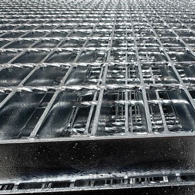 Barato Conveniente Reti di acciaio dentato galvanizzato a caldo 30 x 5 mm Reti di acciaio dentato galvanizzato