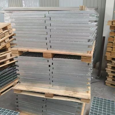 Griglia di acciaio industriale pavimenti durevoli e personalizzabili per le vostre strutture