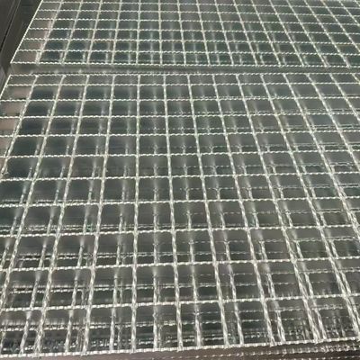 Aggiornare il pavimento a griglie industriali in acciaio per prestazioni ottimali
