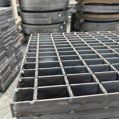 Pressione della macchina Saldata Superficie liscia Barra di acciaio industriale Griglia in acciaio inossidabile Moderna