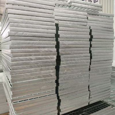 Griglie in acciaio decorative per giardini e spazi esterni: aggiungono stile e funzionalità