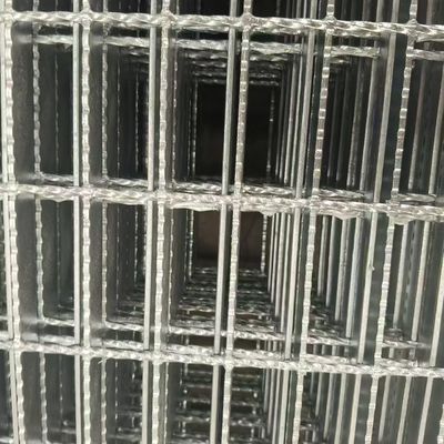Griglie di acciaio termoisolatrici: efficienti e confortevoli