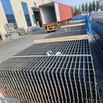 Q235 Griglia di sicurezza in metallo galvanizzato da 30 mm x 10 mm con bulloni a prova di manomissione