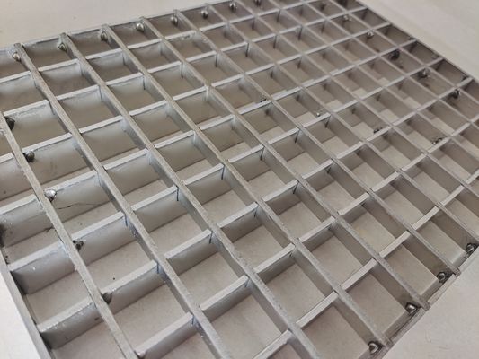 30mm cuscinetto di alluminio griglia a barra aperta rete aperta resistente alla corrosione per l'industria 900x3000mm