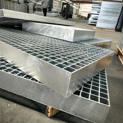 Griglie di acciaio galvanizzato a caldo con spaziatura di 30 mm tra le barre dei cuscinetti