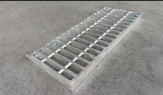 YB/T4001.1-2007 Griglia di acciaio industriale standard con superficie galvanizzata a caldo e spessore di barra trasversale di 3 mm