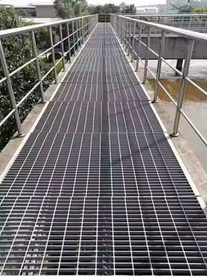 Buona ventilazione Pressa di saldatura di griglia di acciaio industriale