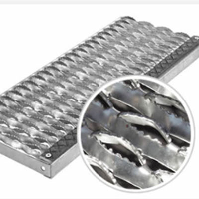 Plancia perforata di alluminio delle pedate grattare del puntone della presa di altezza del passaggio pedonale 30mm di sicurezza