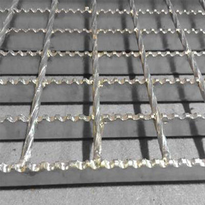 Iso 9001 Q235 Flat Bar 32x5mm Serrated Steel Grating